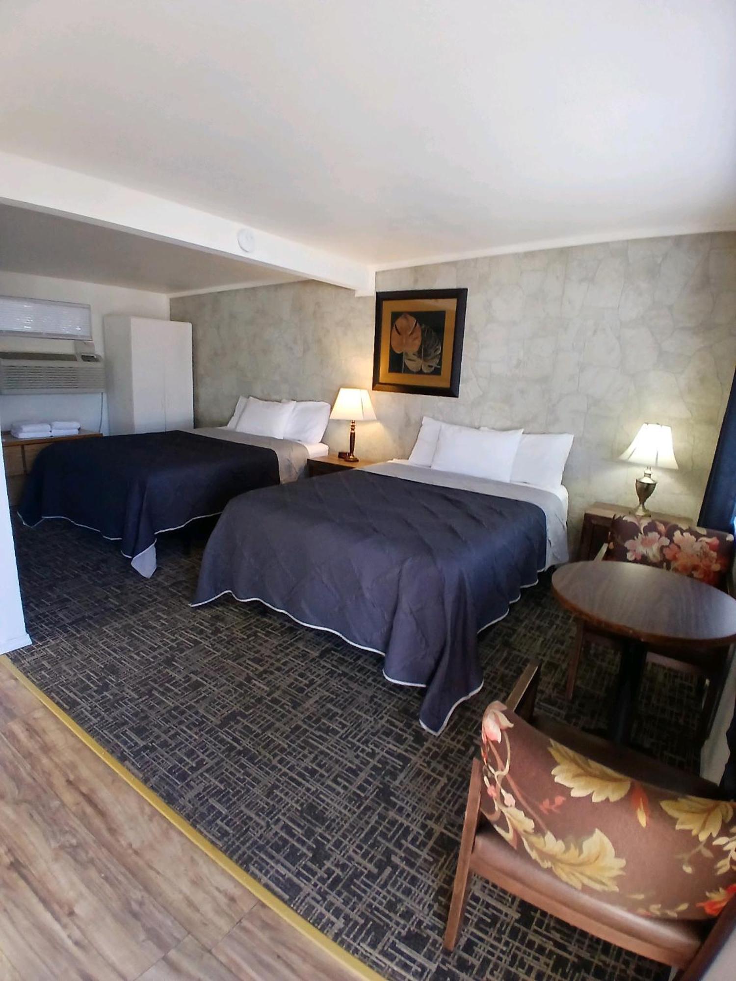 Silver Lakes Inn Hayden Екстериор снимка