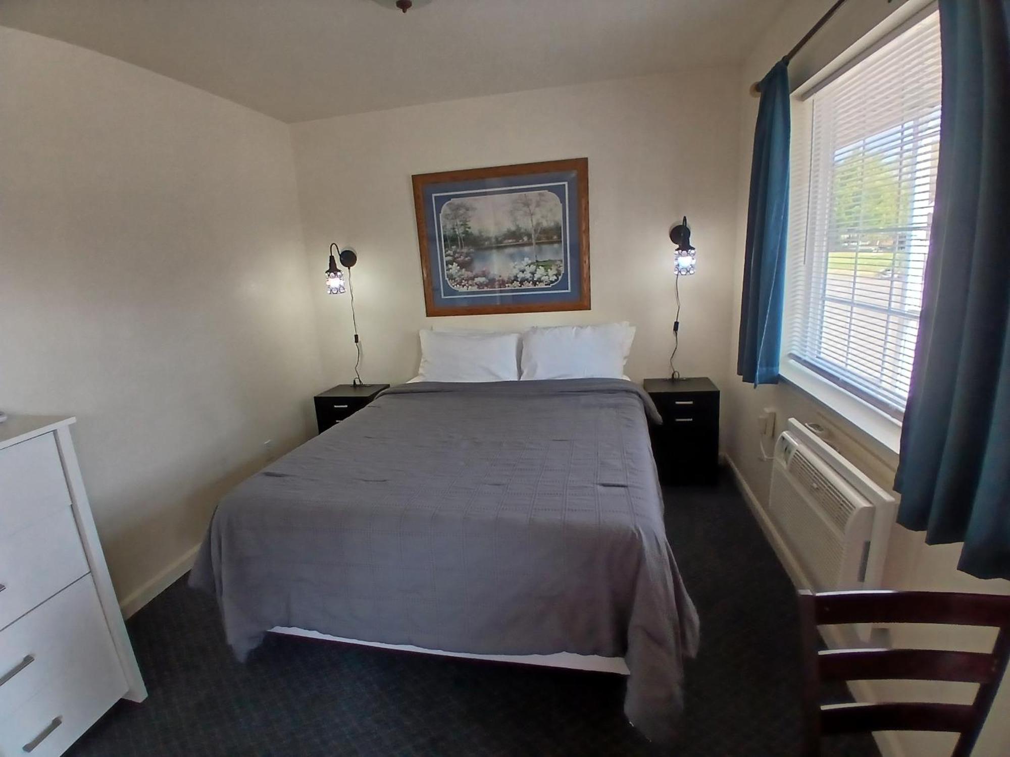 Silver Lakes Inn Hayden Екстериор снимка
