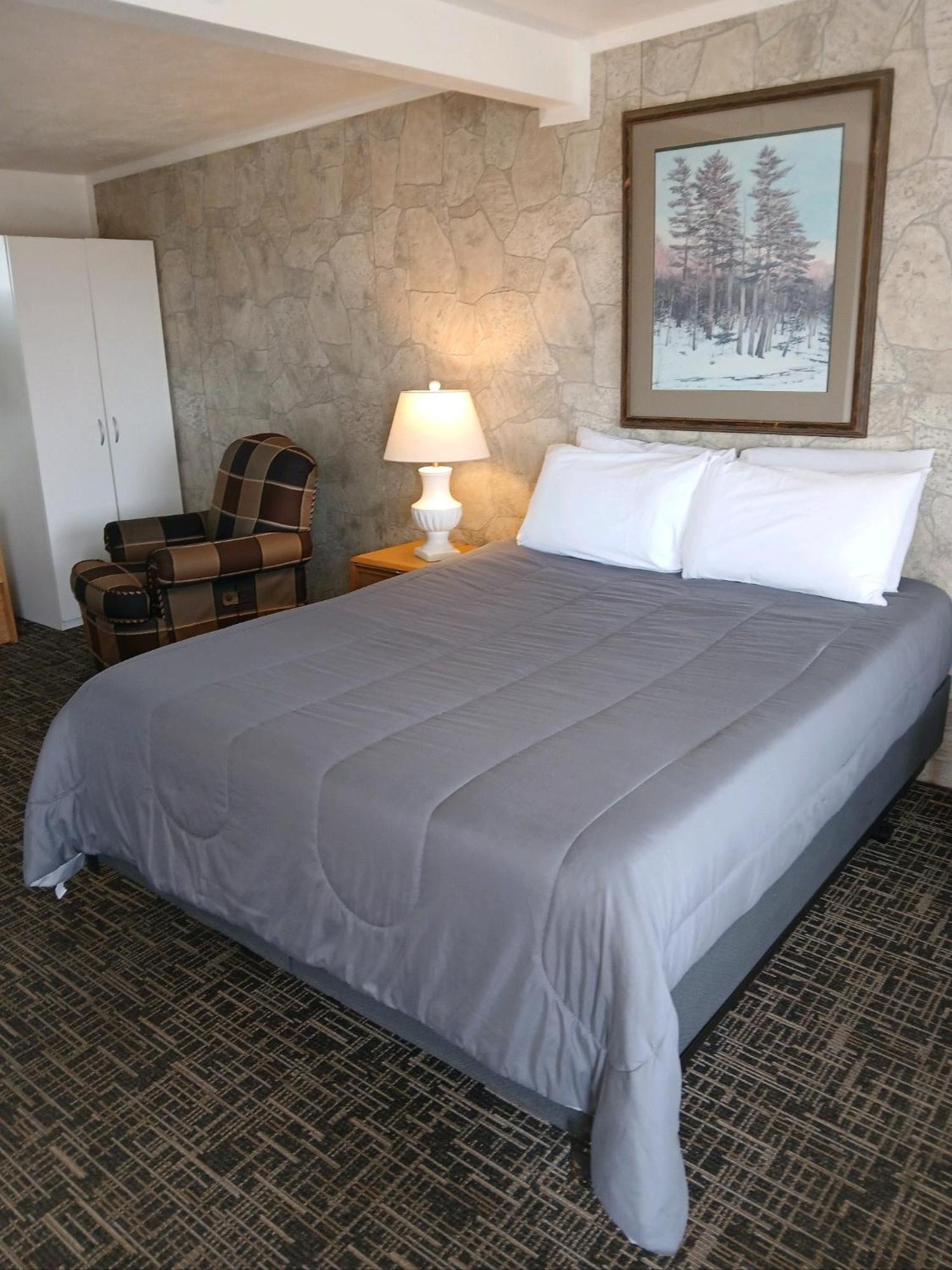 Silver Lakes Inn Hayden Екстериор снимка