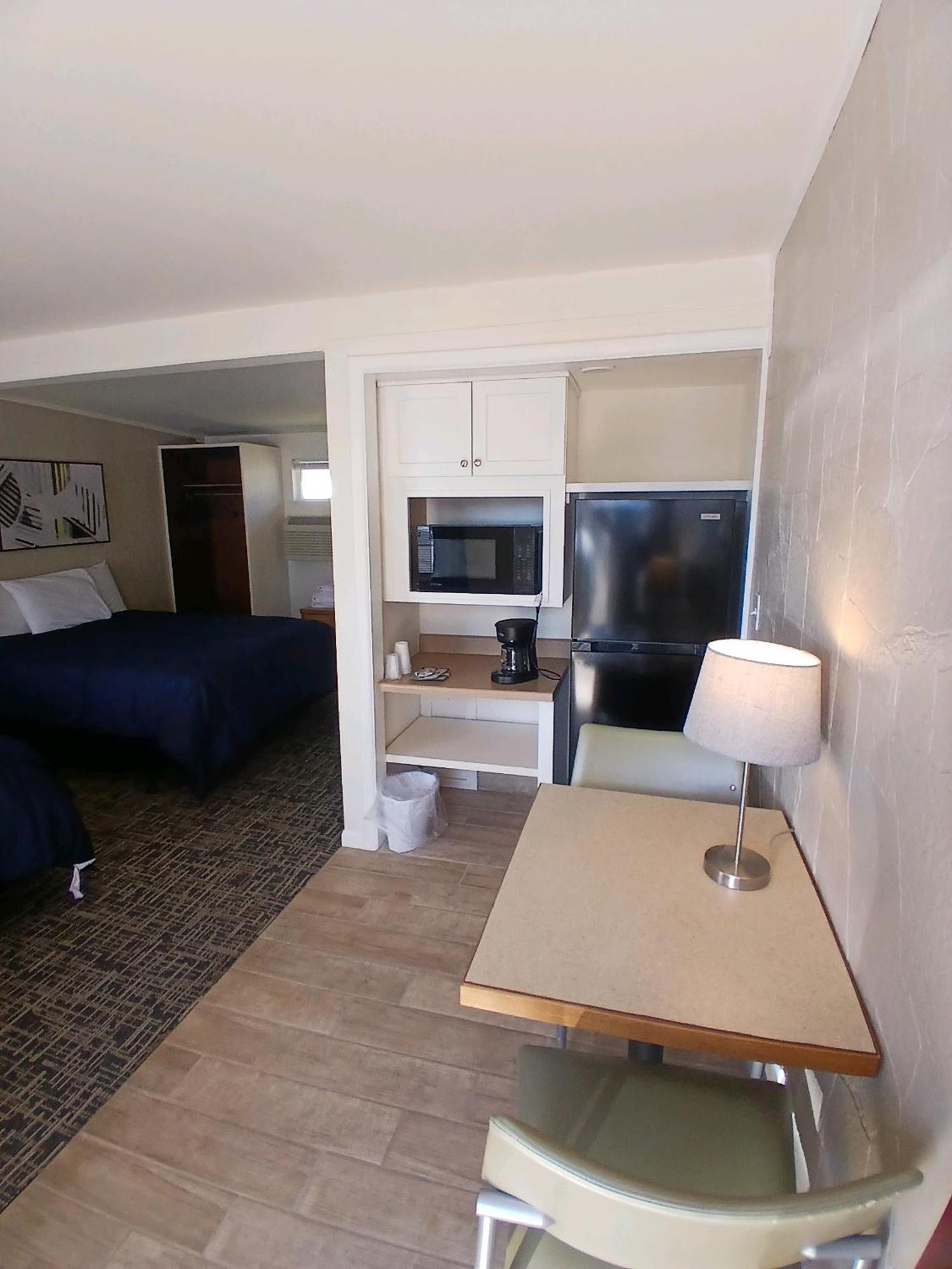 Silver Lakes Inn Hayden Екстериор снимка